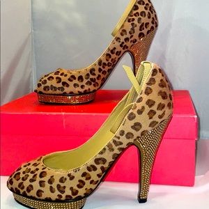 Betsy Johnson vero cuoio  heels